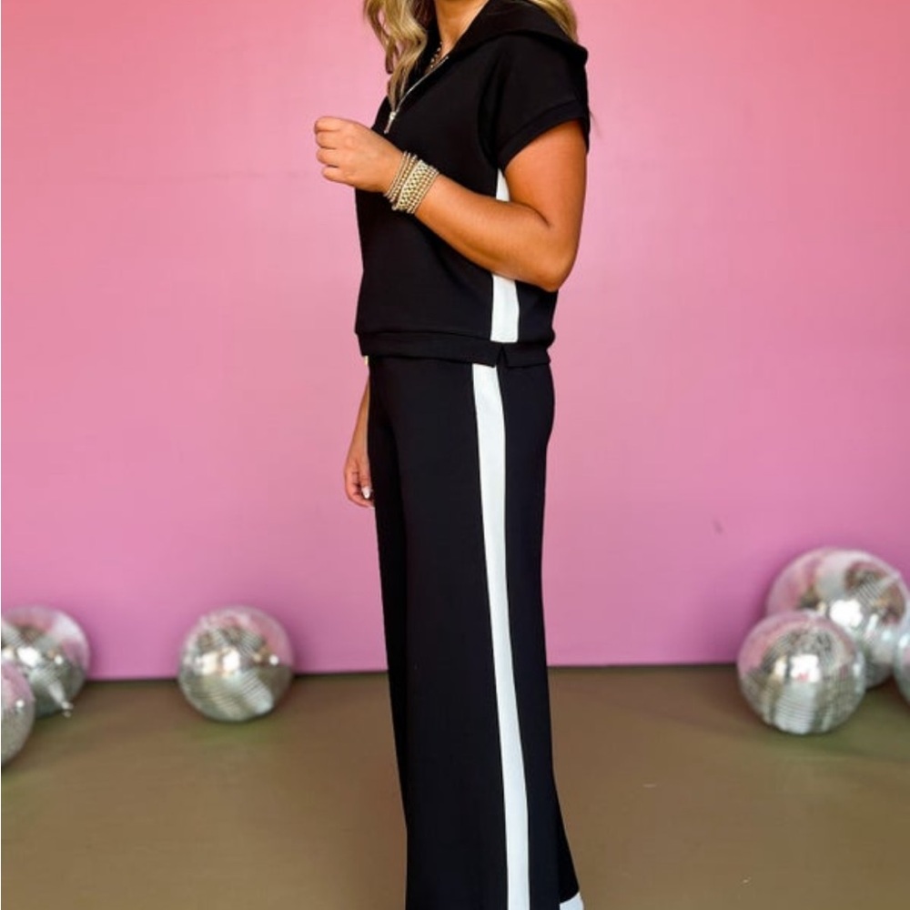 SSYS The Label. Black and White track set. 2 pieces. Size Small. EUC